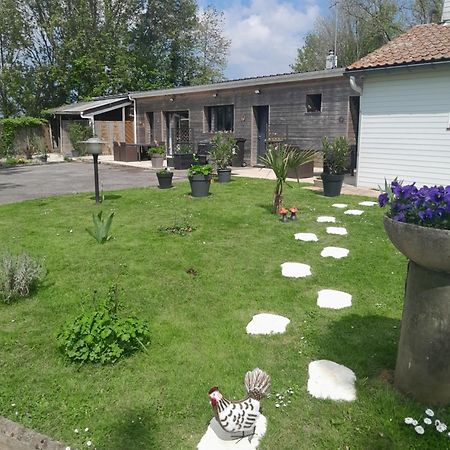 Au Dela Des Remparts Villa Montreuil  Bagian luar foto